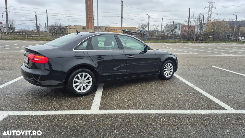 Audi A4 2.0 TDI DPF multitronic Attraction - 3