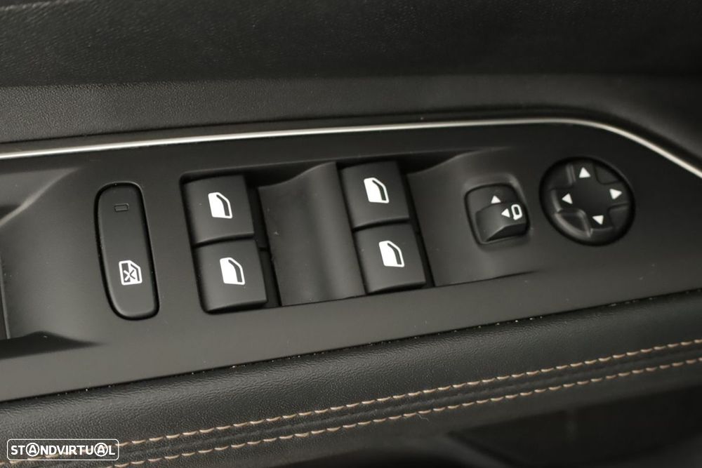 Peugeot 3008 1.2 Hybrid GT e-DCS6 - 22
