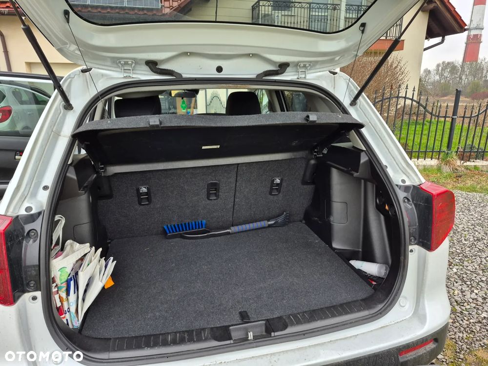 Suzuki Vitara 1.0 Boosterjet Premium 4WD - 15