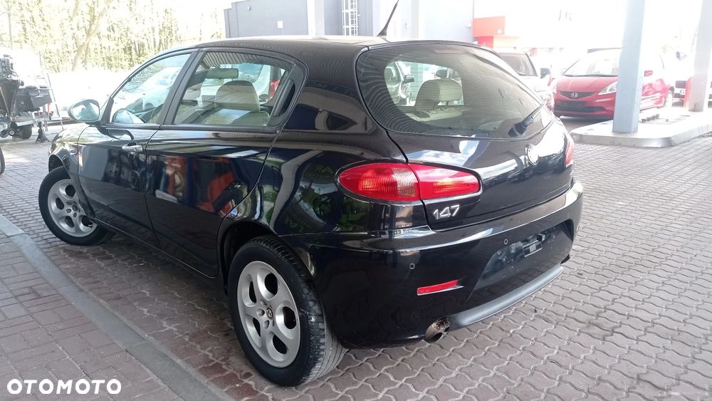 Alfa Romeo 147 1.6 Twin Spark ECO Eleganza - 20