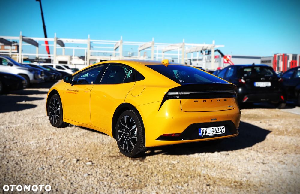 Toyota Prius Plug-in 2.0 Hybrid Prestige - 6