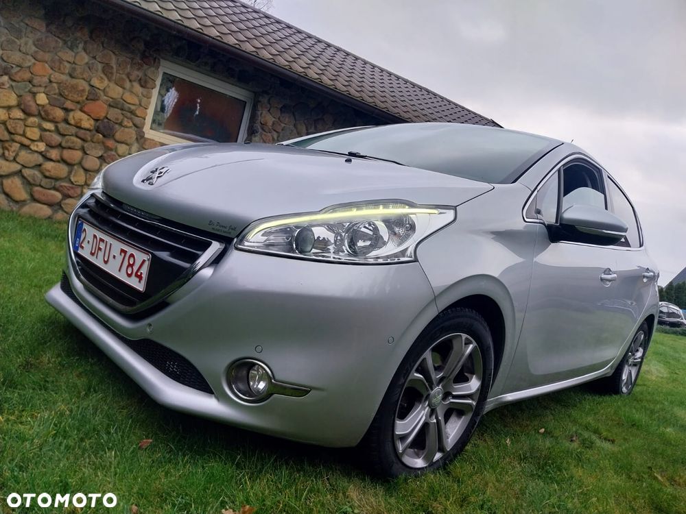 Peugeot 208 - 2