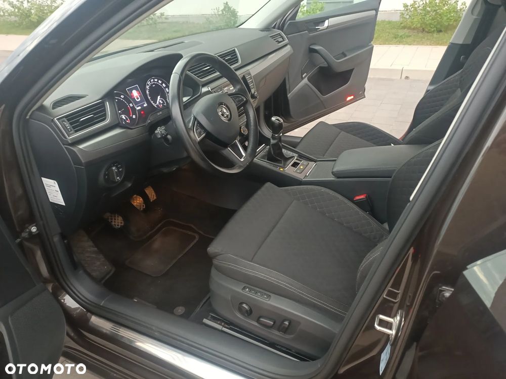 Skoda Superb 2.0 TDI Style - 10