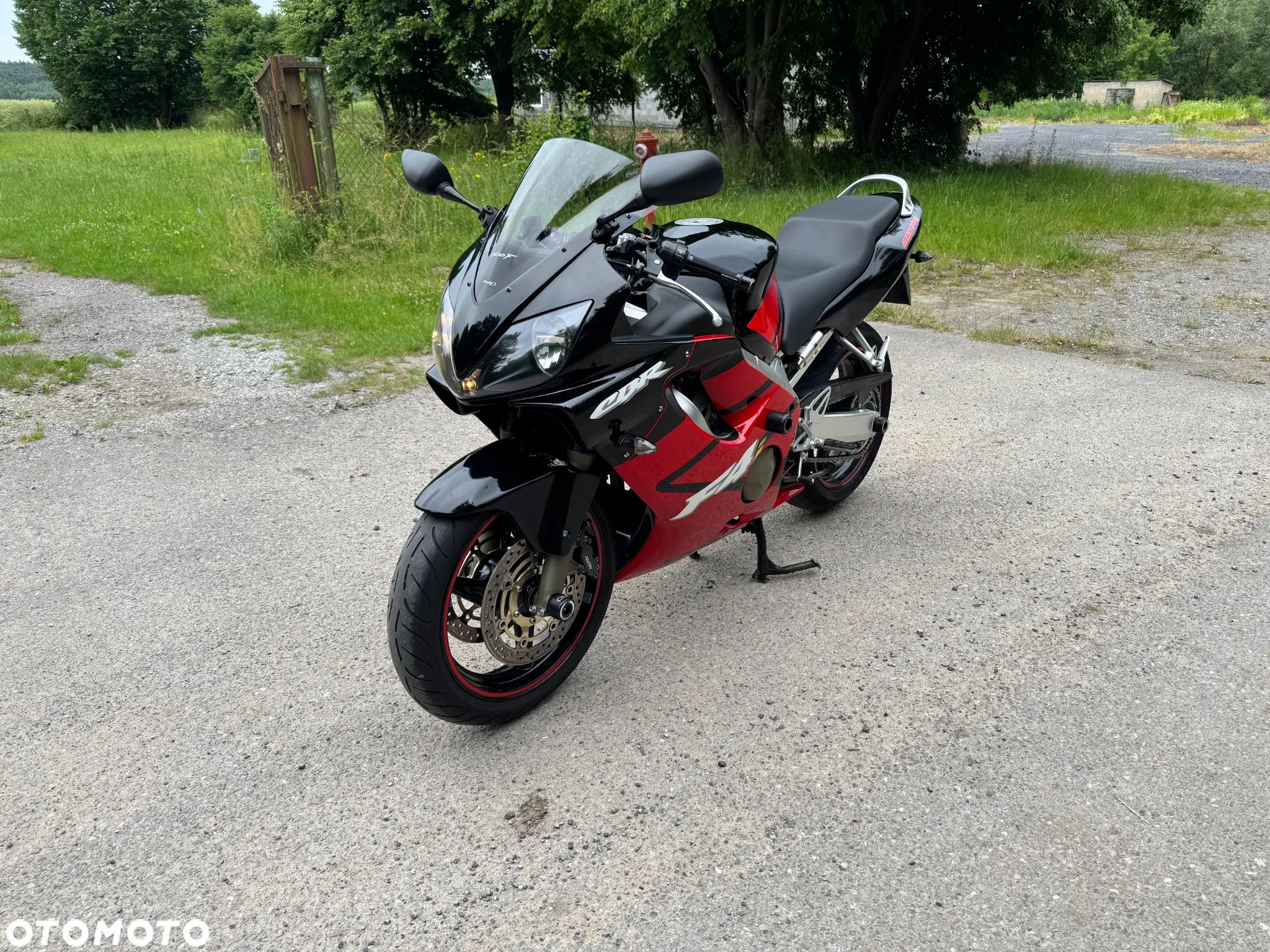 Honda CBR - 1