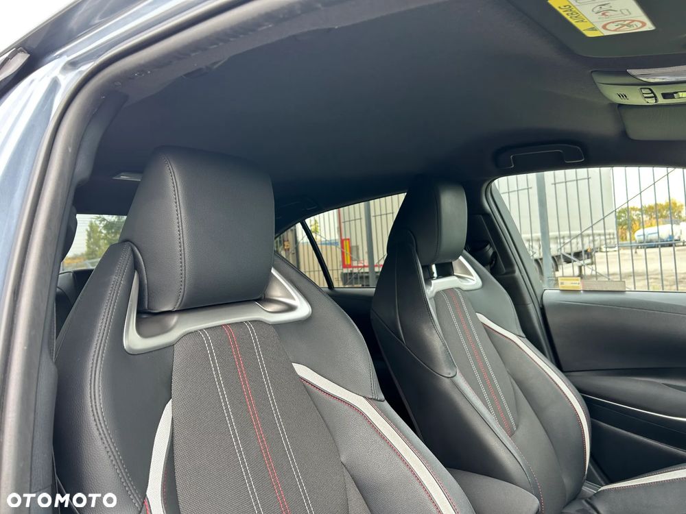 Toyota Corolla 1.8 Hybrid GR Sport - 11