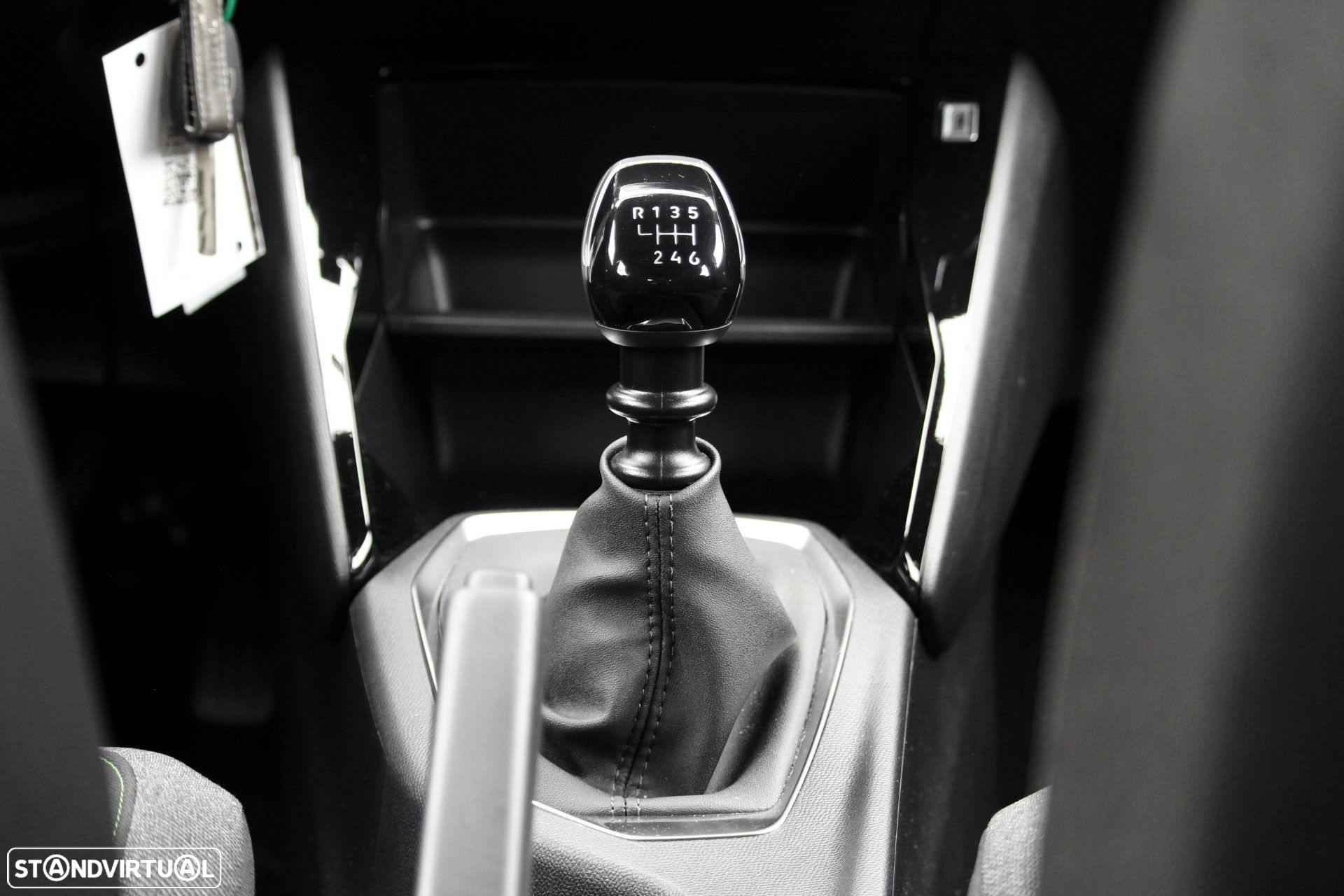 Peugeot 2008 1.2 PureTech Active - 21