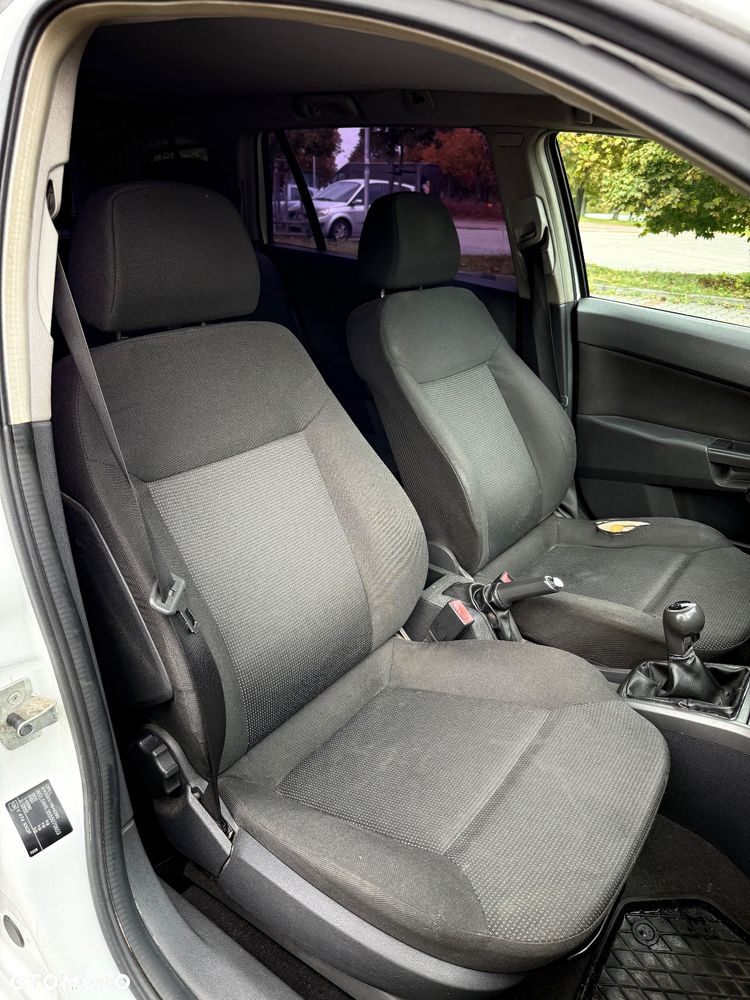 Opel Astra - 18