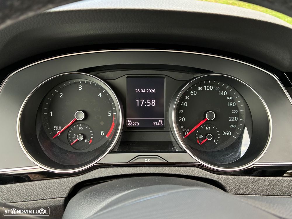 VW Passat Variant 2.0 TDI Business DSG - 2