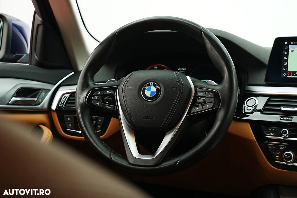 BMW Seria 5 520d xDrive Aut. - 2