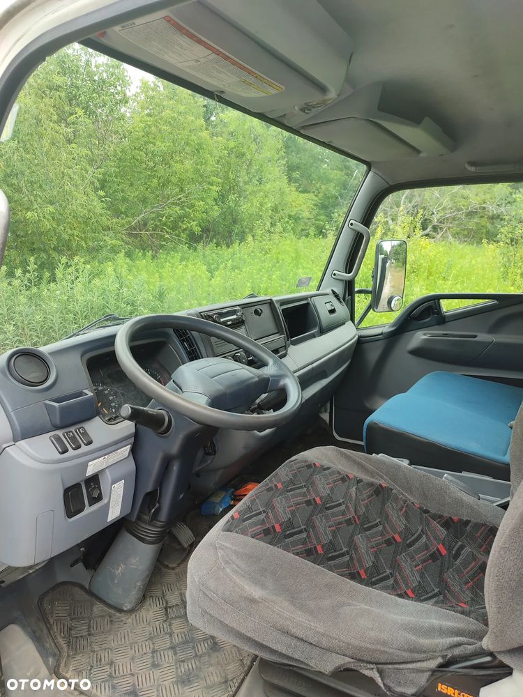 Mitsubishi Canter - 12