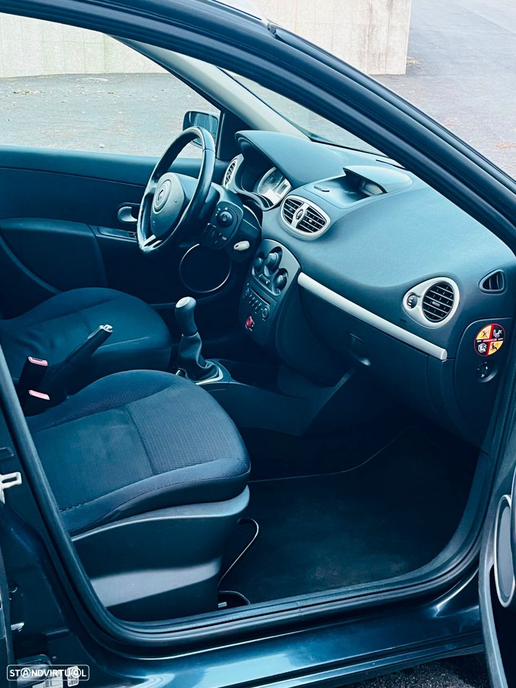 Renault Clio Sport Tourer - 7