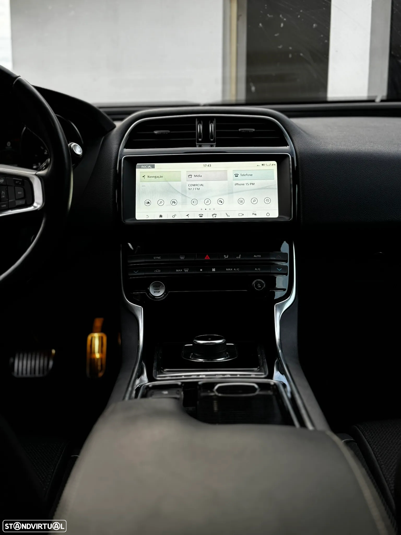 Jaguar XE 20d AWD Aut. R-Sport - 17