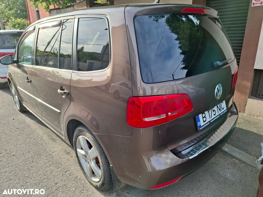 Volkswagen Touran 2.0 TDI DSG Highline - 4