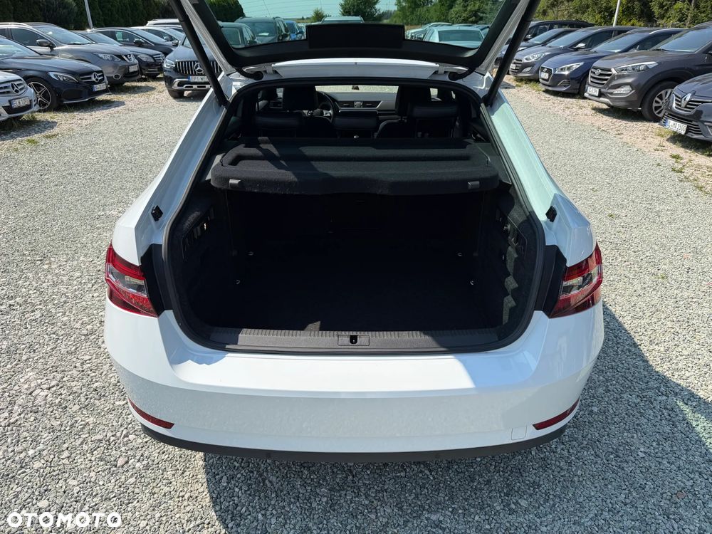 Skoda Superb 2.0 TDI DSG L&K - 41