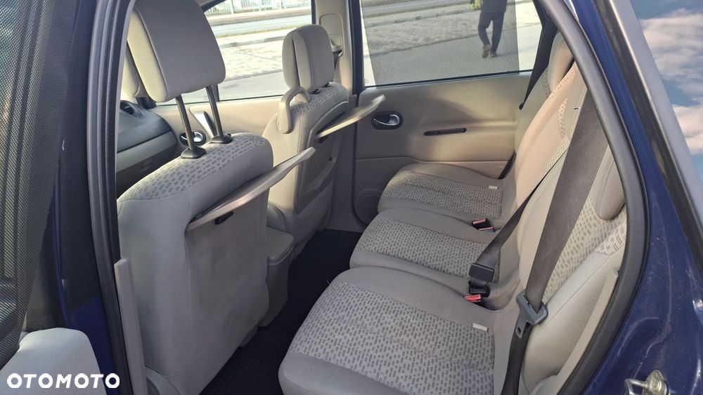 Renault Scenic 2.0 16V Expression - 15