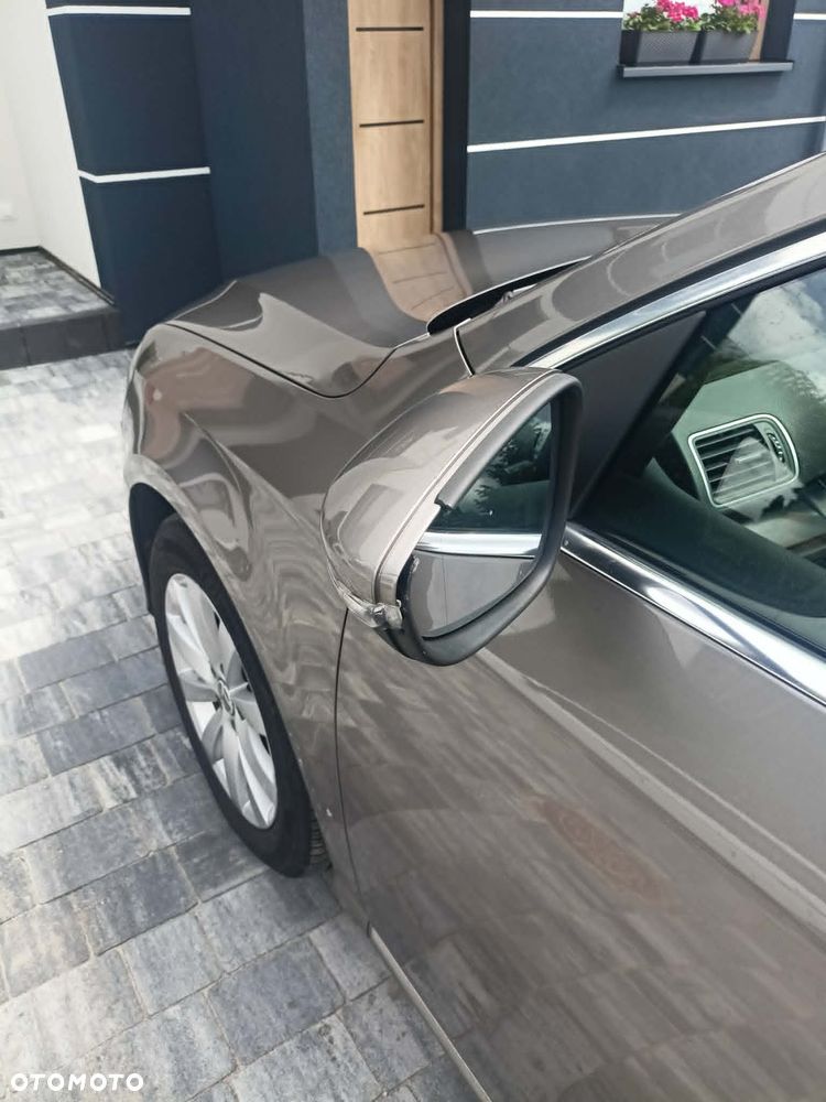 Volkswagen Passat 2.0 Blue TDI SCR Comfortline - 2