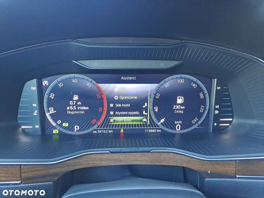 Skoda Superb 2.0 TDI SCR 4x4 Scout DSG - 19