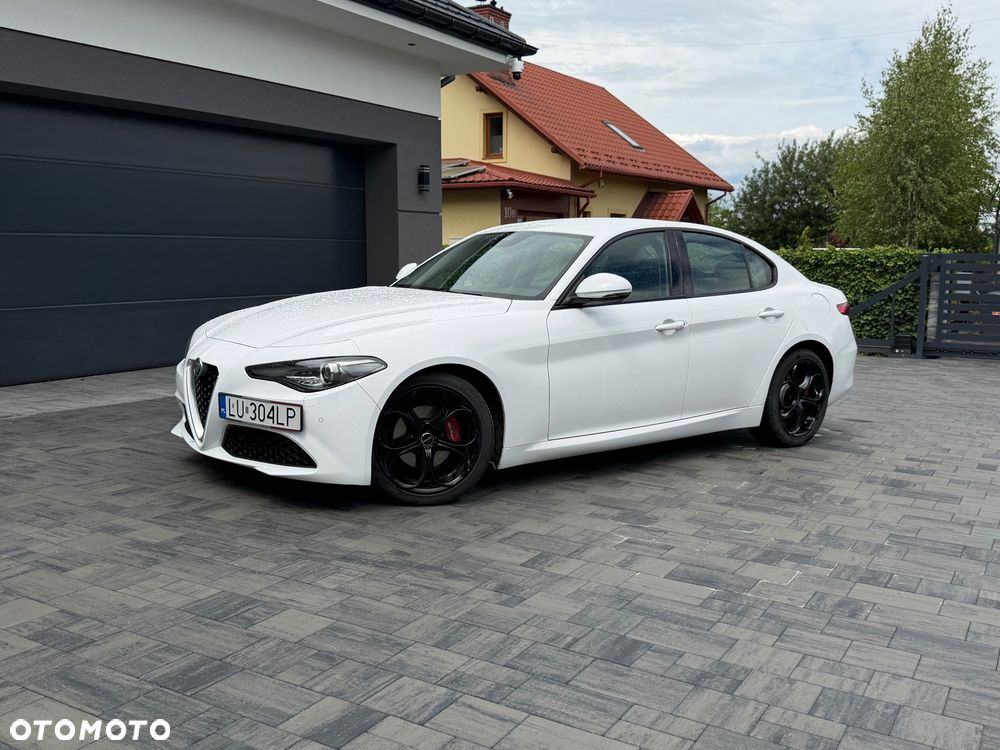 Alfa Romeo Giulia - 2