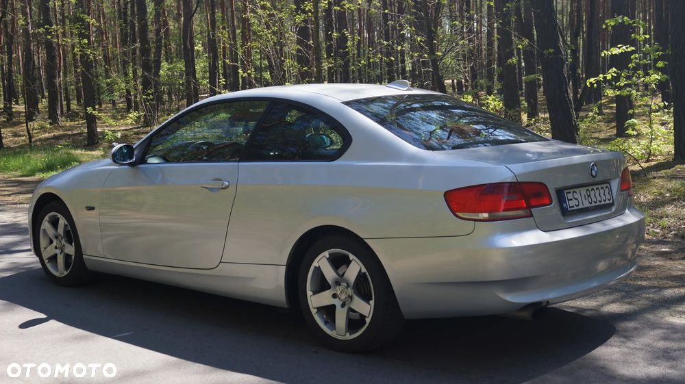 BMW Seria 3 320d - 4