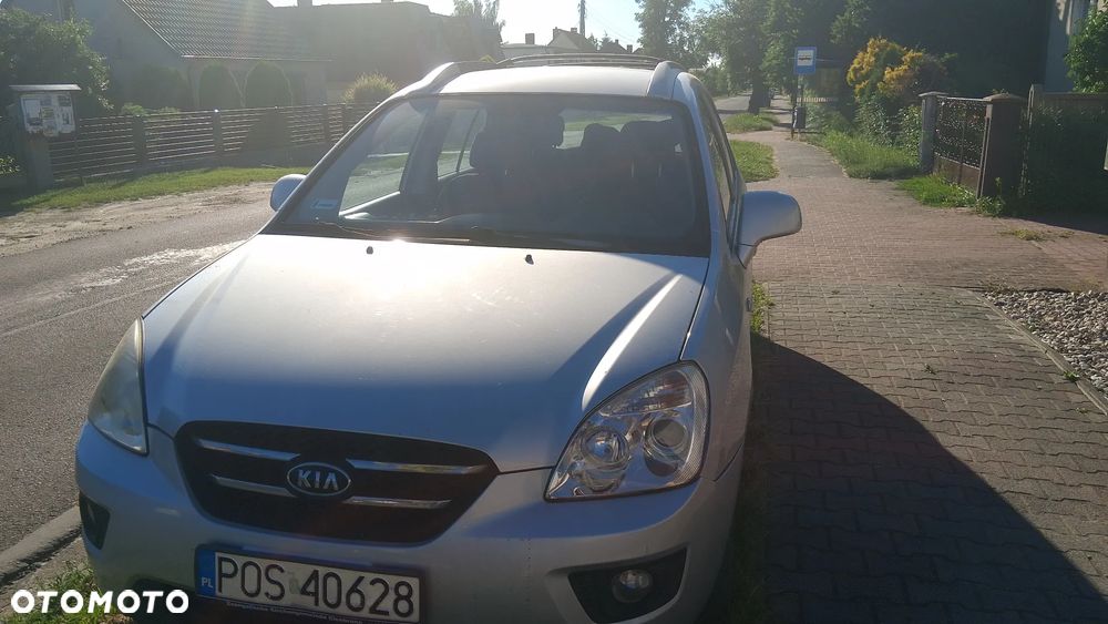 Kia Carens 2.0 EX - 1