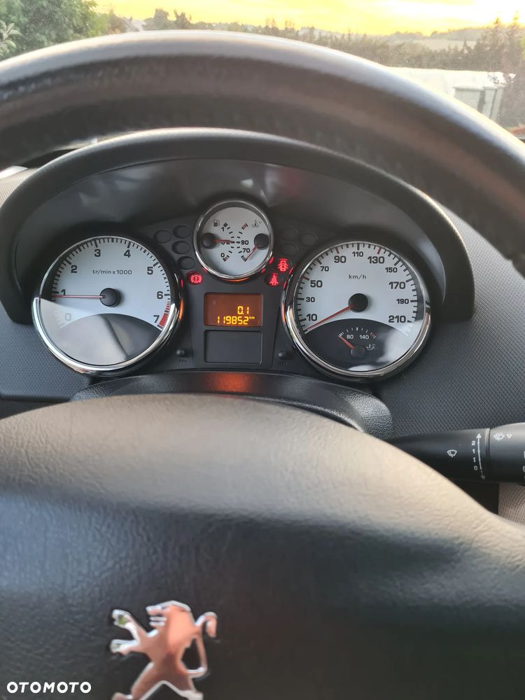 Peugeot 207 - 9