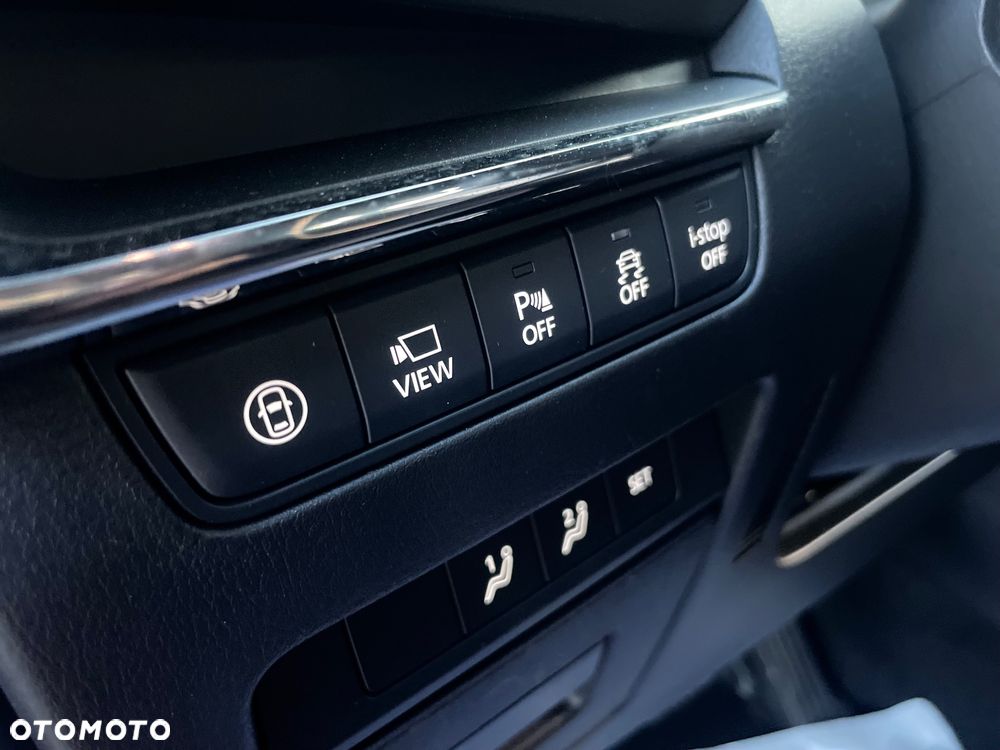 Mazda 3 e-SKYACTIV-G 122 M HYBRID DRIVE EXCLUSIVE-LINE - 17