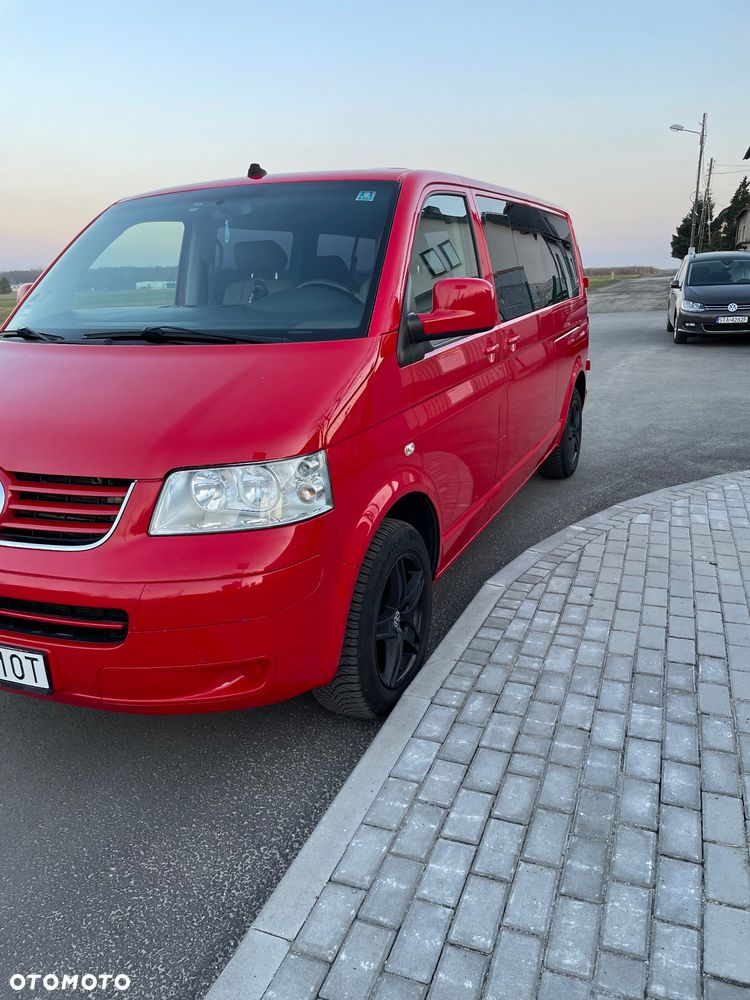 Volkswagen Caravelle - 2