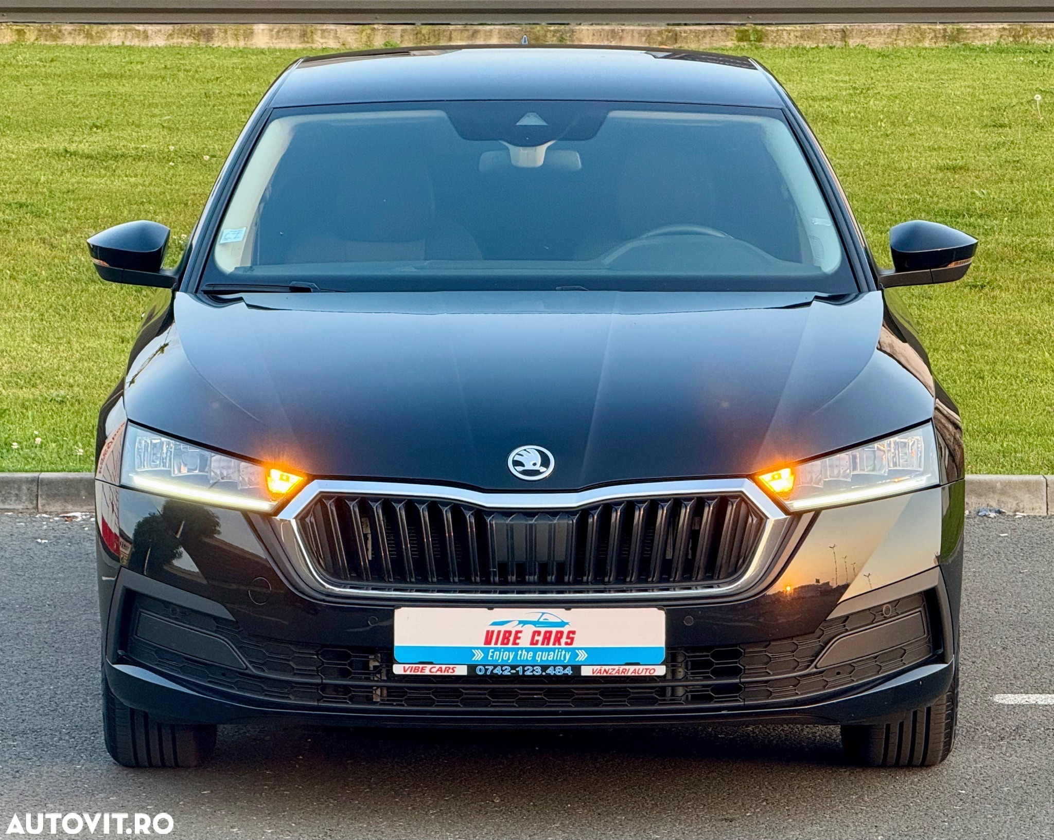 Skoda Octavia 2.0 TDI DSG Sportline - 14