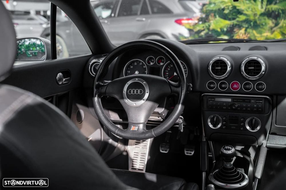 Audi TT Coupé 1.8 T quattro - 14