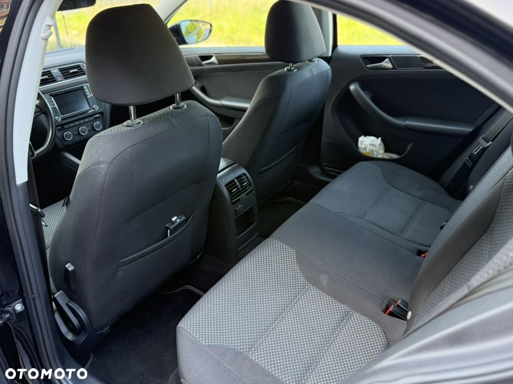 Volkswagen Jetta 2.0 TDI DPF BMT Comfortline - 20