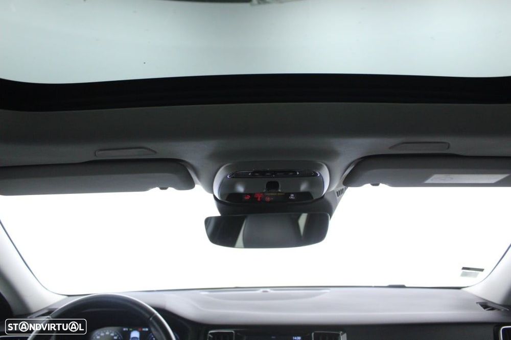 Volvo V60 2.0 D3 Momentum Plus - 19