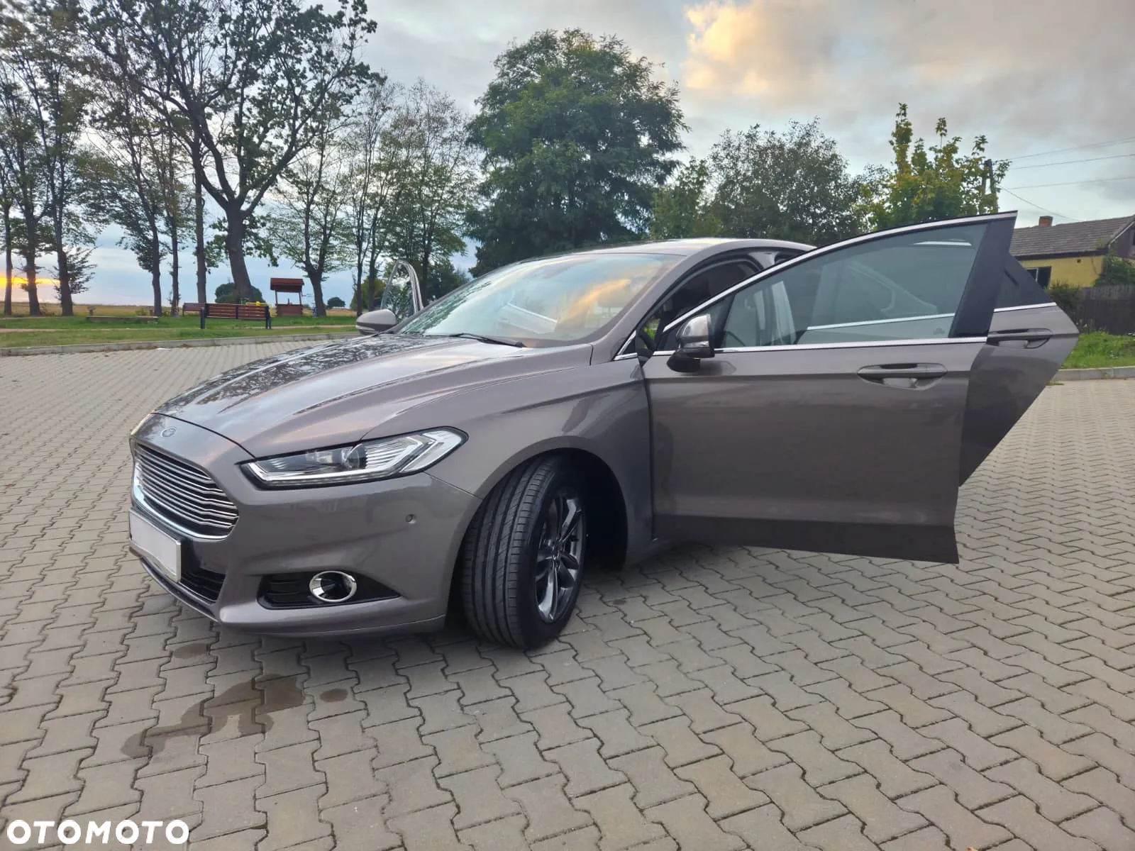 Ford Mondeo 2.0 EcoBoost Titanium - 28