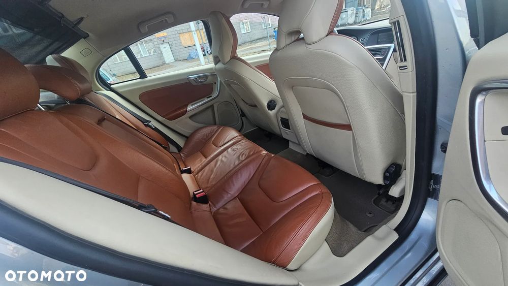 Volvo S60 DRIVe Summum - 11