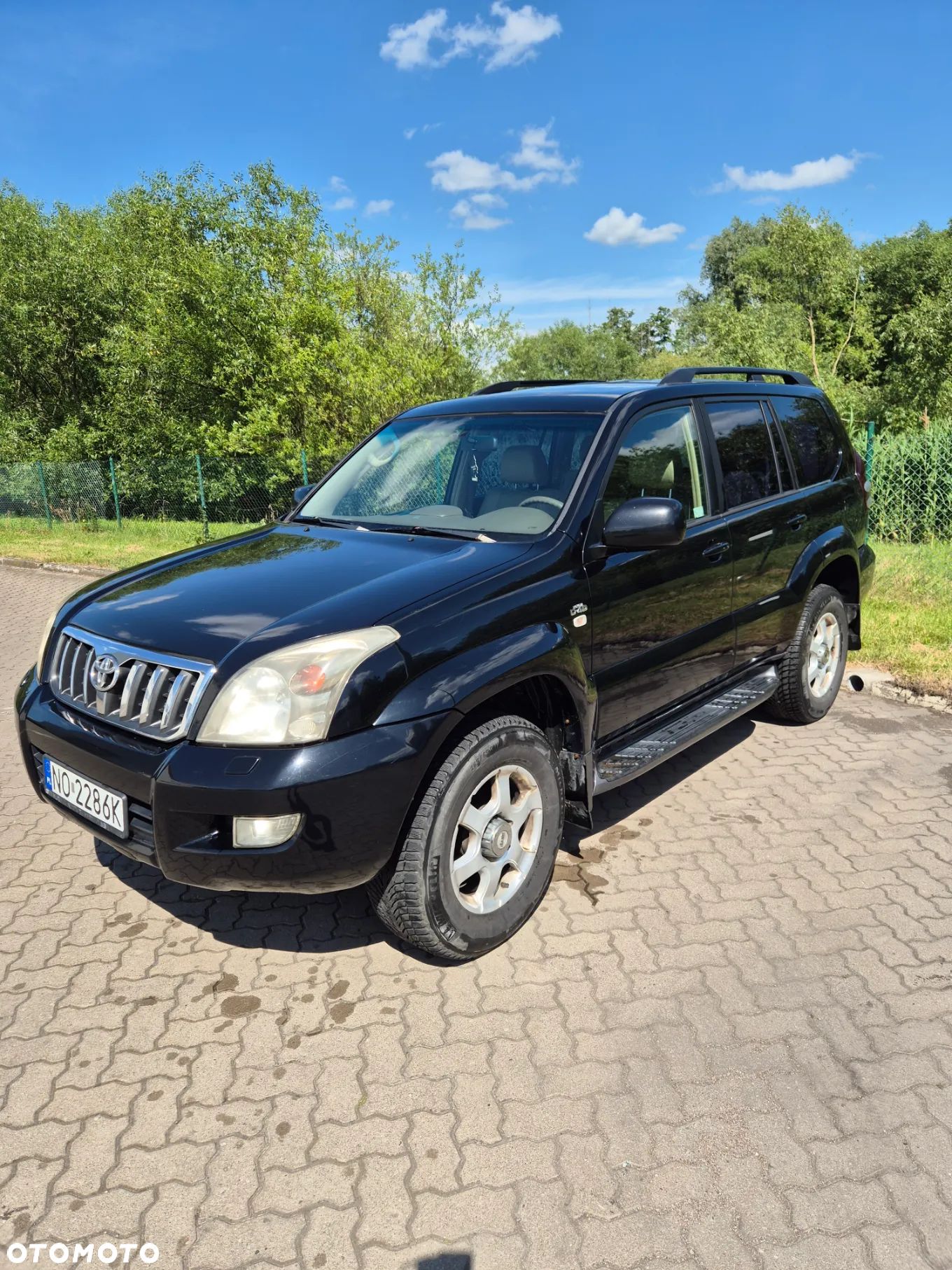 Toyota Land Cruiser - 1