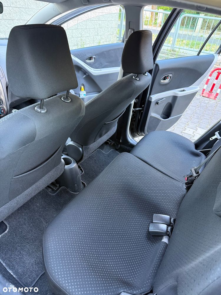 Toyota Yaris - 7
