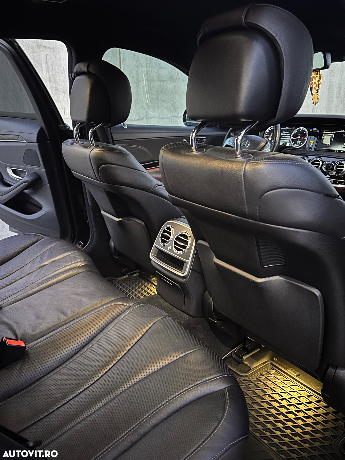 Mercedes-Benz S 350 (BlueTEC) d 4Matic 7G-TRONIC - 15