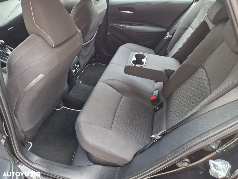 Toyota Corolla 1.8 Hybrid Comfort - 11