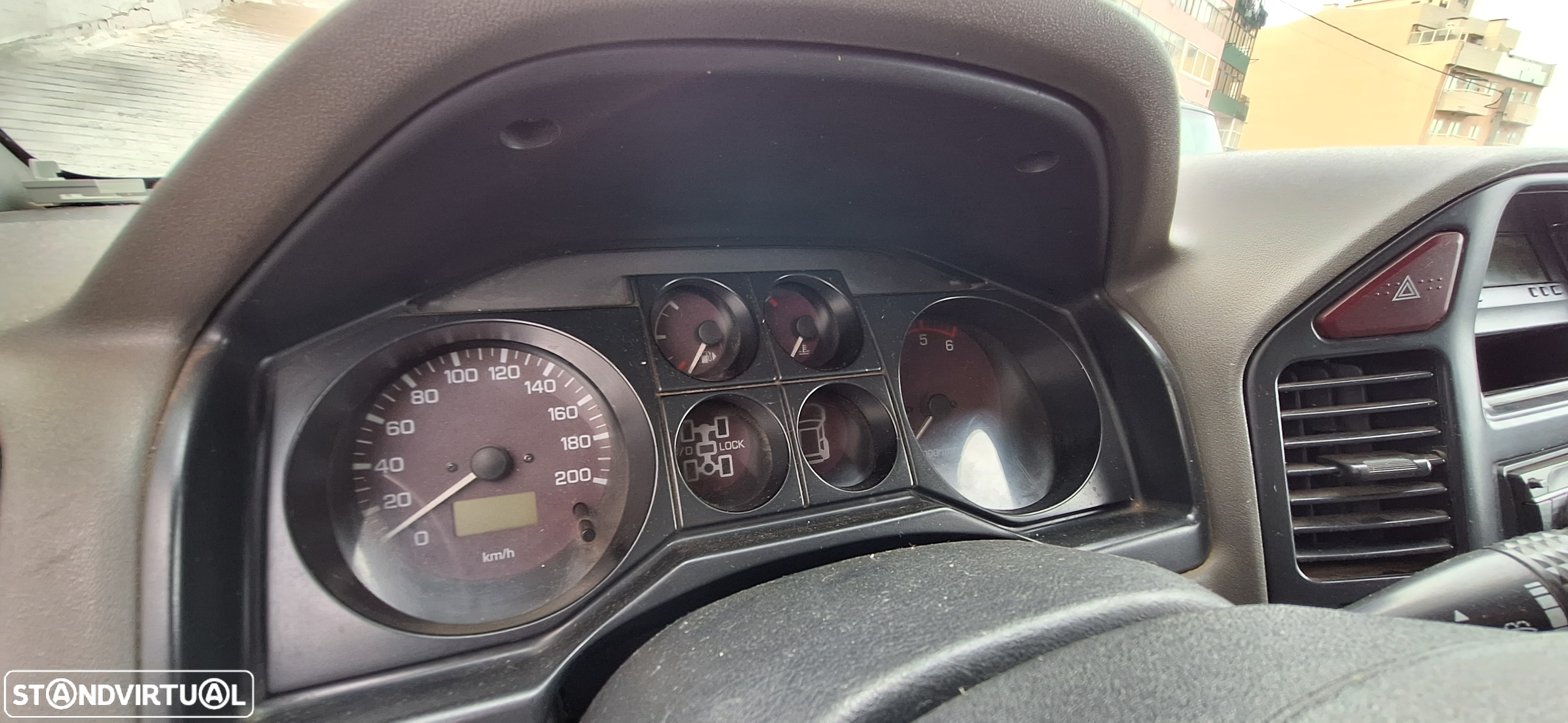 Mitsubishi Pajero 3.2 DI-D GLS - 17