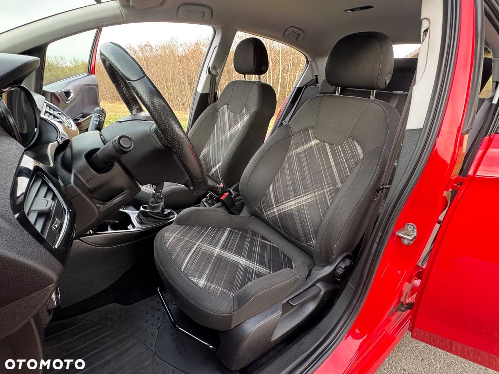 Opel Corsa 1.4 T Cosmo S&S - 26