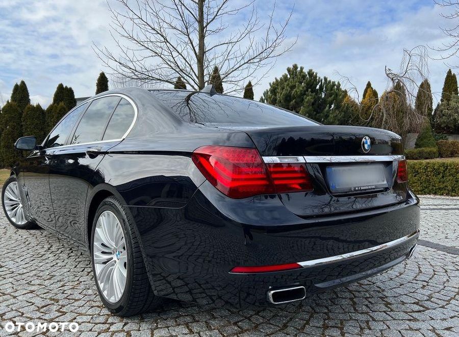 BMW Seria 7 750d xDrive - 13