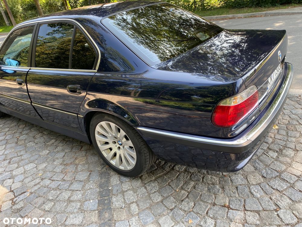 BMW Seria 7 728i L - 9