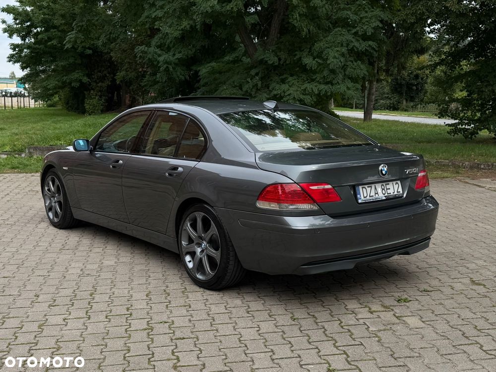 BMW Seria 7 750i - 3
