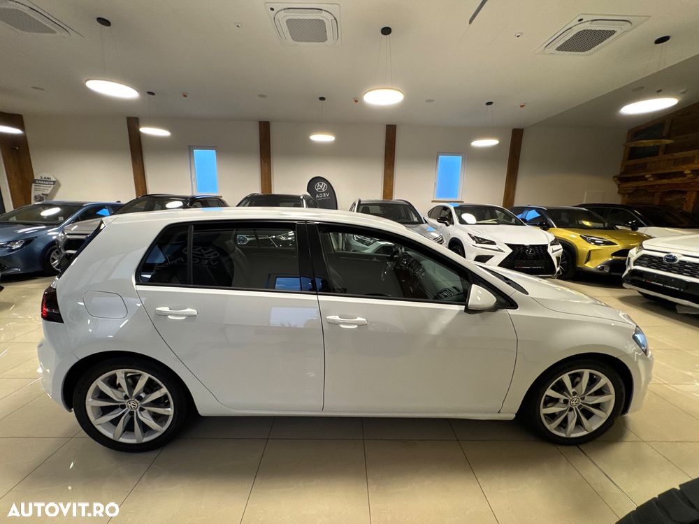 Volkswagen Golf 2.0 TDI DPF BlueMotion Technology Style - 6