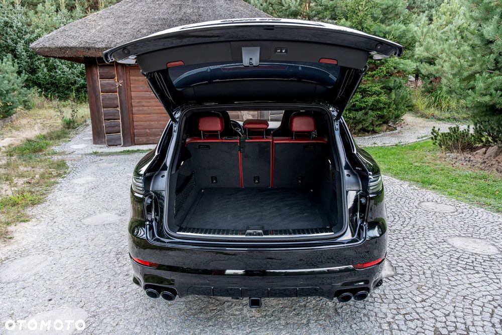 Porsche Cayenne GTS - 22