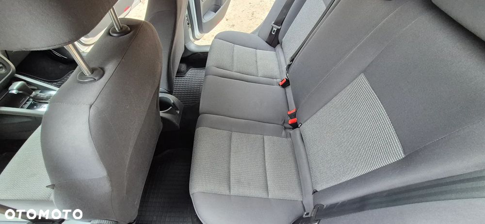 Volkswagen Golf 1.9 TDI Comfortline DSG - 12