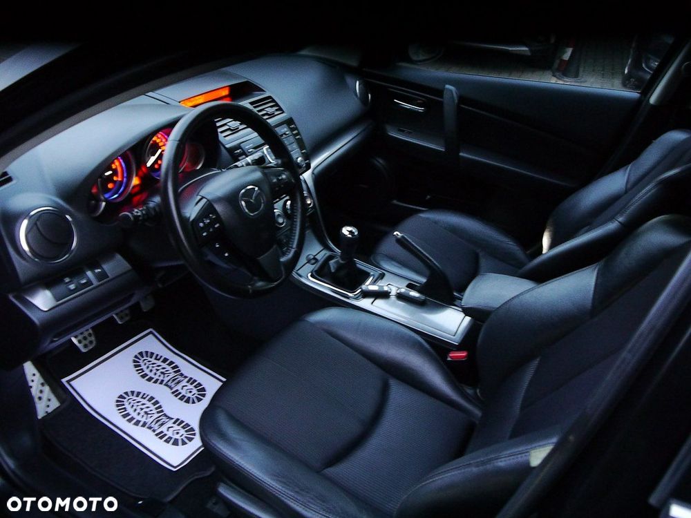 Mazda 6 2.2 CD Exclusive + - 16