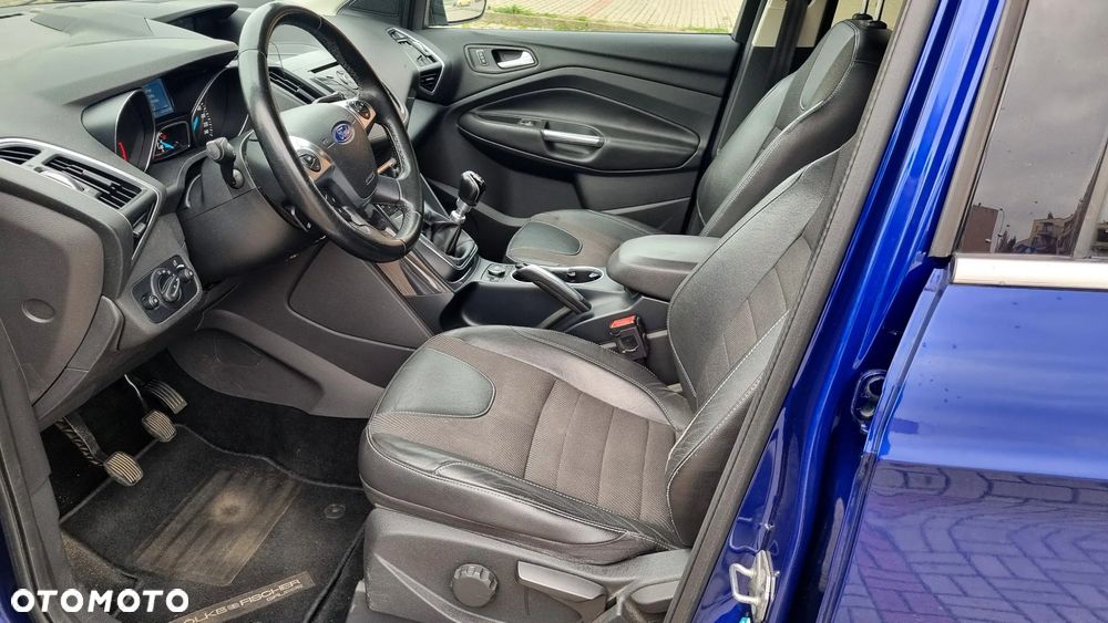 Ford Kuga 2.0 TDCi 2x4 Titanium - 19