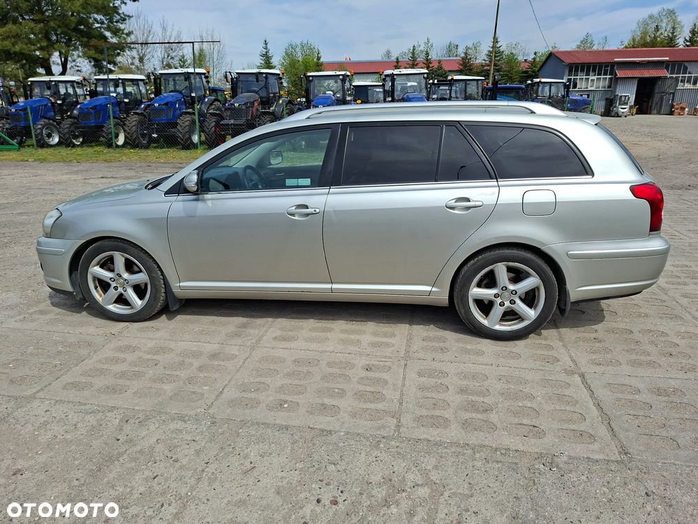 Toyota Avensis 2.2 D-4D Prestige Premium - 2