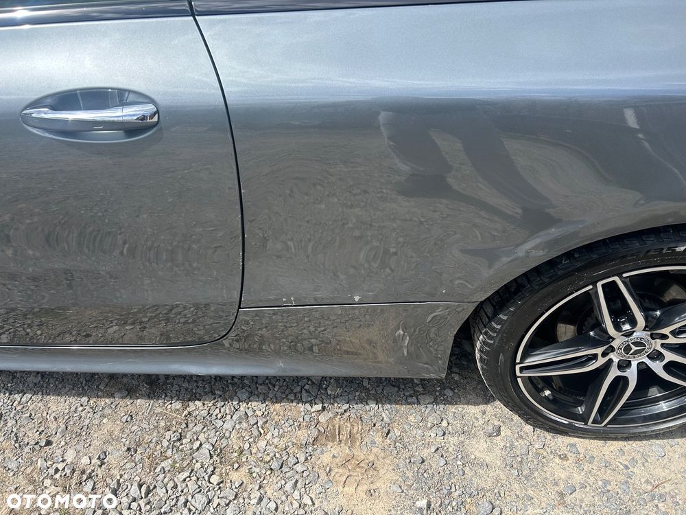 Mercedes-Benz Klasa E 220 d 4-Matic 9G-TRONIC - 4