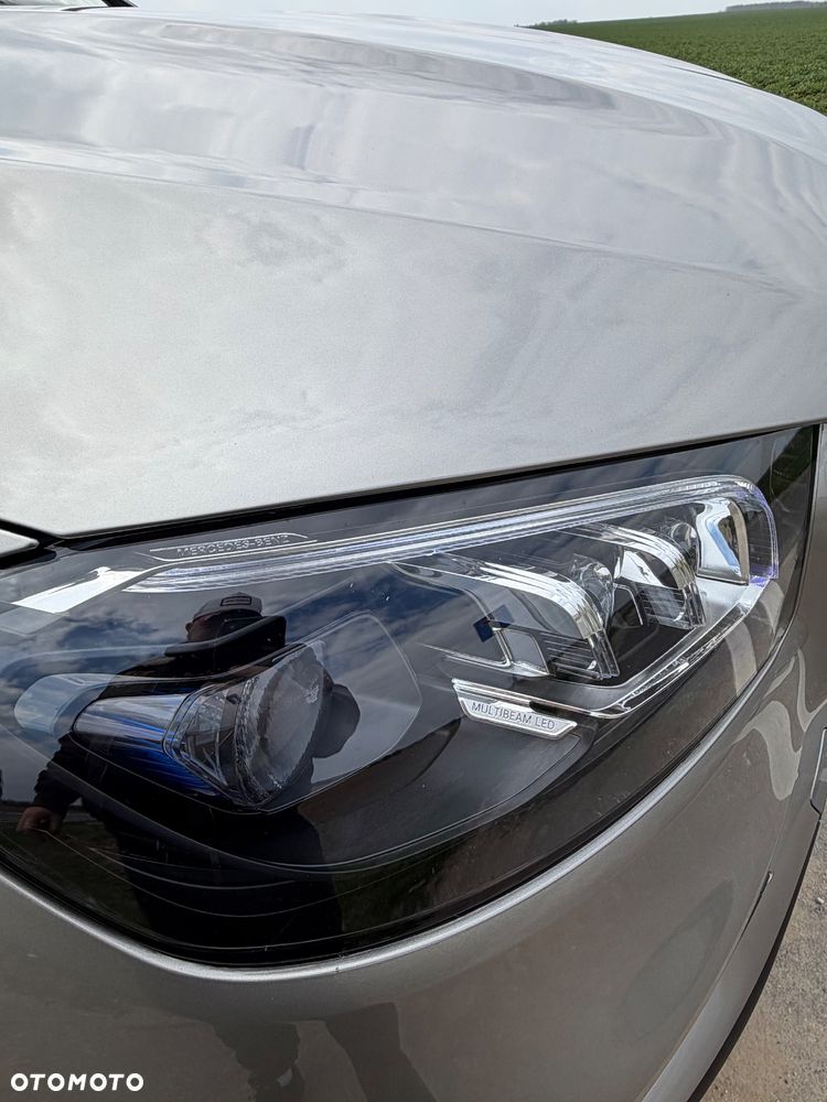 Mercedes-Benz GLS - 12